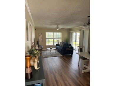 Beautifully updated third floor condo in the heart of Palm Beach - photo 3