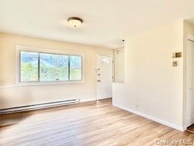 Charming Cape!!! New Kitchen, Fresh Paint, New Flooring, New - photo 11