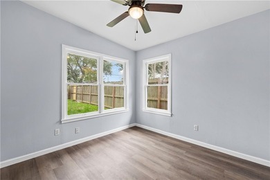 Welcome to 1506 Crosby in the growing city of Portland, TX! This - photo 12