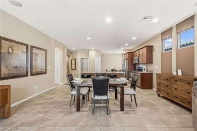 Exquisite Turnkey Retreat - Fully Furnished! This stunning - photo 12