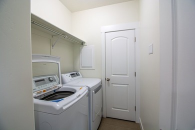 Step into this spacious 3bd 2ba home and be ready to end your - photo 13