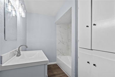 Welcome to 1506 Crosby in the growing city of Portland, TX! This - photo 14
