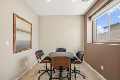 Exquisite Turnkey Retreat - Fully Furnished! This stunning - photo 15