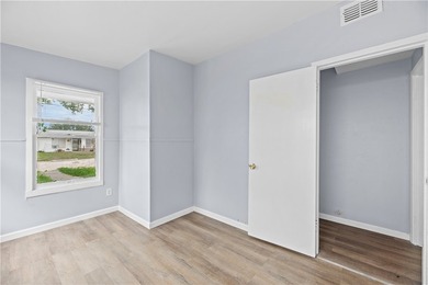 Welcome to 1506 Crosby in the growing city of Portland, TX! This - photo 16