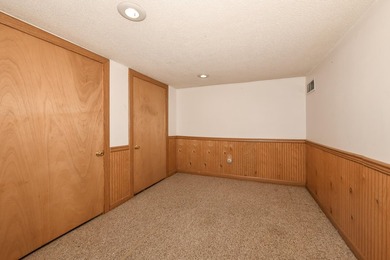 Cute as a button! Just a short distance away from Lake MI - photo 17