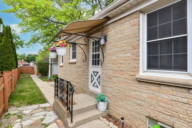 Cute as a button! Just a short distance away from Lake MI - photo 19