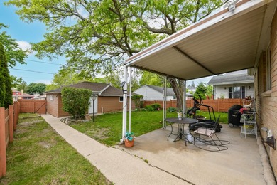 Cute as a button! Just a short distance away from Lake MI - photo 20