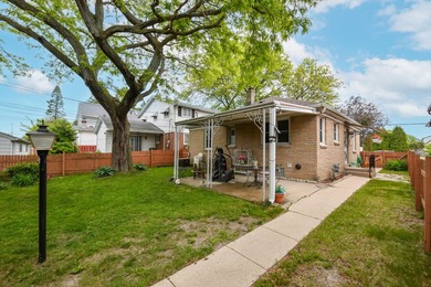 Cute as a button! Just a short distance away from Lake MI - photo 21