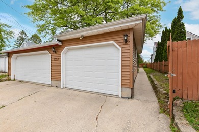 Cute as a button! Just a short distance away from Lake MI - photo 25