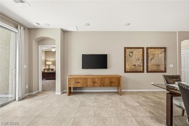 Exquisite Turnkey Retreat - Fully Furnished! This stunning - photo 28