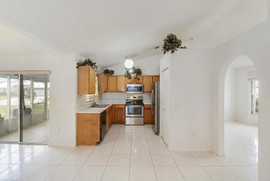 Beautiful 4-bedroom, 2-bath home located in the desirable - photo 34