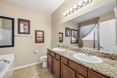 Exquisite Turnkey Retreat - Fully Furnished! This stunning - photo 35