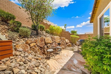 Exquisite Turnkey Retreat - Fully Furnished! This stunning - photo 40