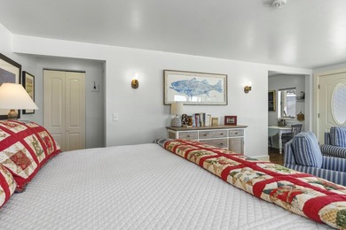 Waterfront Studio -- Fully Furnished, Ground Level Convenience - photo 8