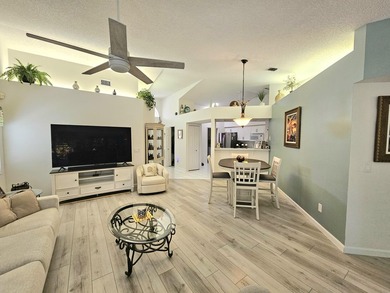 Welcome to this charming villa in the Gardens of St Lucie - photo 3