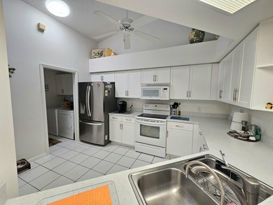 Welcome to this charming villa in the Gardens of St Lucie - photo 7