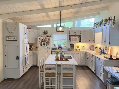RARE Lay Lake retreat featuring TWO LIVING STRUCTURES and over - photo 10