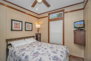 This very open and spacious 3 Bedroom, 2 Bath beach house is - photo 13