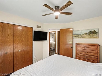 ~~HIGHEST AND BEST DUE BY 5PM Monday, 6/22/26~Meticulously - photo 16