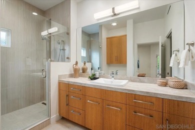 Welcome to your DREAM HOME on Riviera Drive, perfectly - photo 18