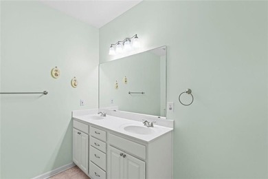 Garden condo located just outside of downtown Cumming in a quiet