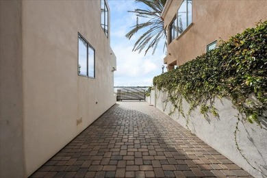 Welcome to your DREAM HOME on Riviera Drive, perfectly - photo 38