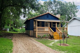 PRICE REDUCTION! CHARMING 2-1 RETREAT! - Lake Home For Sale in Tool, Texas