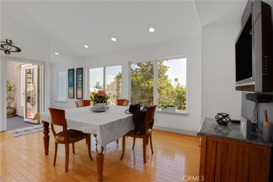 Perched high on a corner lot in Manhattan Beach's desirable Sand - photo 6