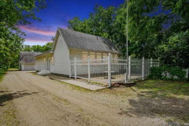 Lake Home Sale Pending in Evansdale, Iowa
