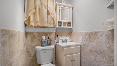 Welcome home! Discover the perfect Blend of space, comfort, and - photo 8
