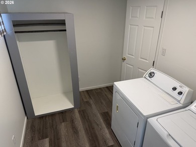Escape to comfort and adventure in this charming 1-bedroom - photo 15