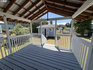 Escape to comfort and adventure in this charming 1-bedroom - photo 18