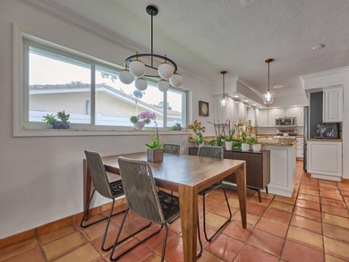 Welcome to your charming and bright Royal Oak Hills home in Boca - photo 21