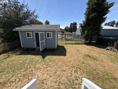 Escape to comfort and adventure in this charming 1-bedroom - photo 21