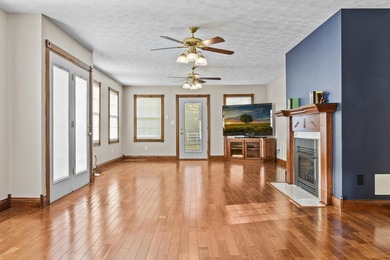 Priced below appraisal, Motivated Seller! This home could easily - photo 22