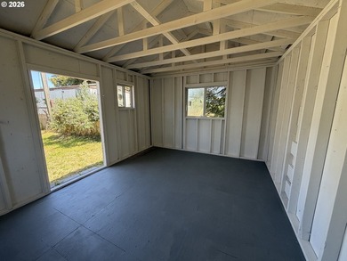 Escape to comfort and adventure in this charming 1-bedroom - photo 22