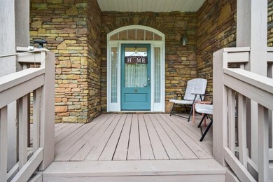 Beautiful big house on a beautiful large lot in a great area on - photo 3