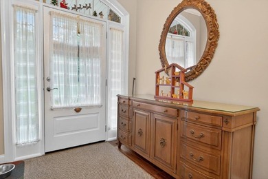 Beautiful big house on a beautiful large lot in a great area on - photo 6