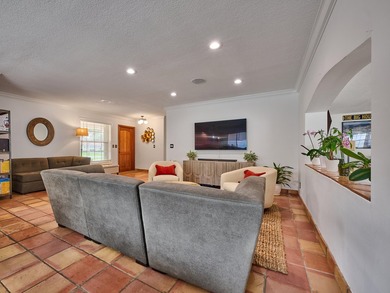 Welcome to your charming and bright Royal Oak Hills home in Boca - photo 28