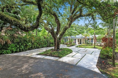 Experience effortless coastal luxury in this one-of-a-kind - photo 2