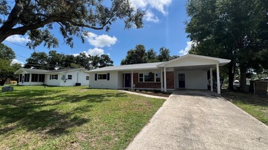 Looking for a classic home with new features? Located in cozy - photo 1
