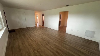 Looking for a classic home with new features? Located in cozy - photo 7