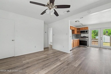 Duplex on 3+ Acres | Multifamily Zoned | No HOA | Near Seabee - photo 4