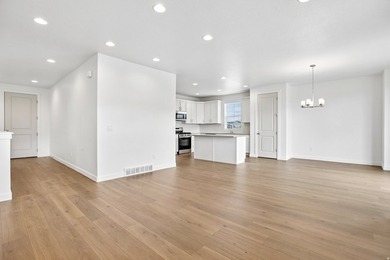 New rambler by Ivory Homes located in Holbrook Farms in Lehi - photo 3