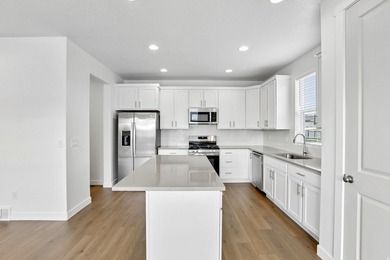New rambler by Ivory Homes located in Holbrook Farms in Lehi - photo 6