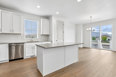New rambler by Ivory Homes located in Holbrook Farms in Lehi - photo 7