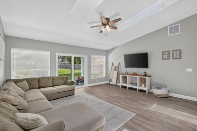 So much to enjoy in this move-in ready 3 Bedroom, 2 Bath, 2 Car - photo 12
