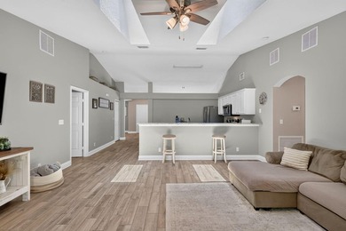 So much to enjoy in this move-in ready 3 Bedroom, 2 Bath, 2 Car - photo 13
