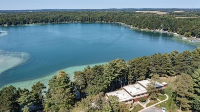 Dream location on the Waupaca Chain O' Lakes! Renovated Wingspan - photo 16