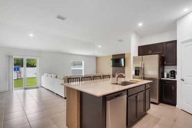Best Community in FORT PIERCE.Welcome to this spacious 3-bedroom - photo 17